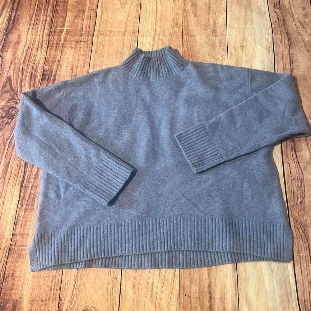 Blue Uniqlo mock neck sweater small womens